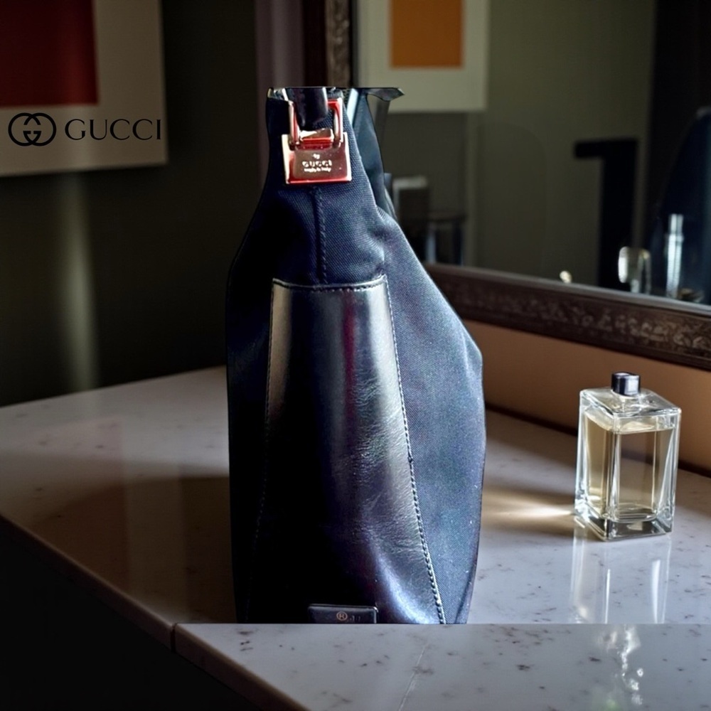 Authentic Gucci Black Nylon/Leather Shoulder Bag-Casual-with dust bag. - Picture 2 of 7